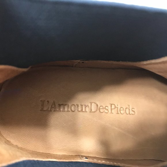 LDP Leather Sporty Pull On Sneaker Bootie - Picture 2 of 5